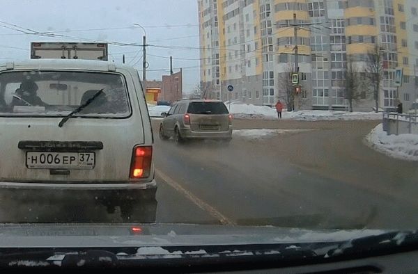 ДТП на Ивановской развязке: один ехал с желтым фонарем, другой не работал